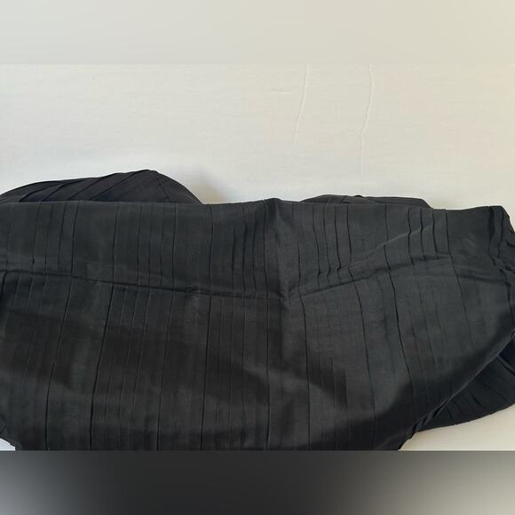 The Row Bindle Pleated Silk-organza Shoulder Bag in Black Suede inside Knot Top - Picture 13 of 14